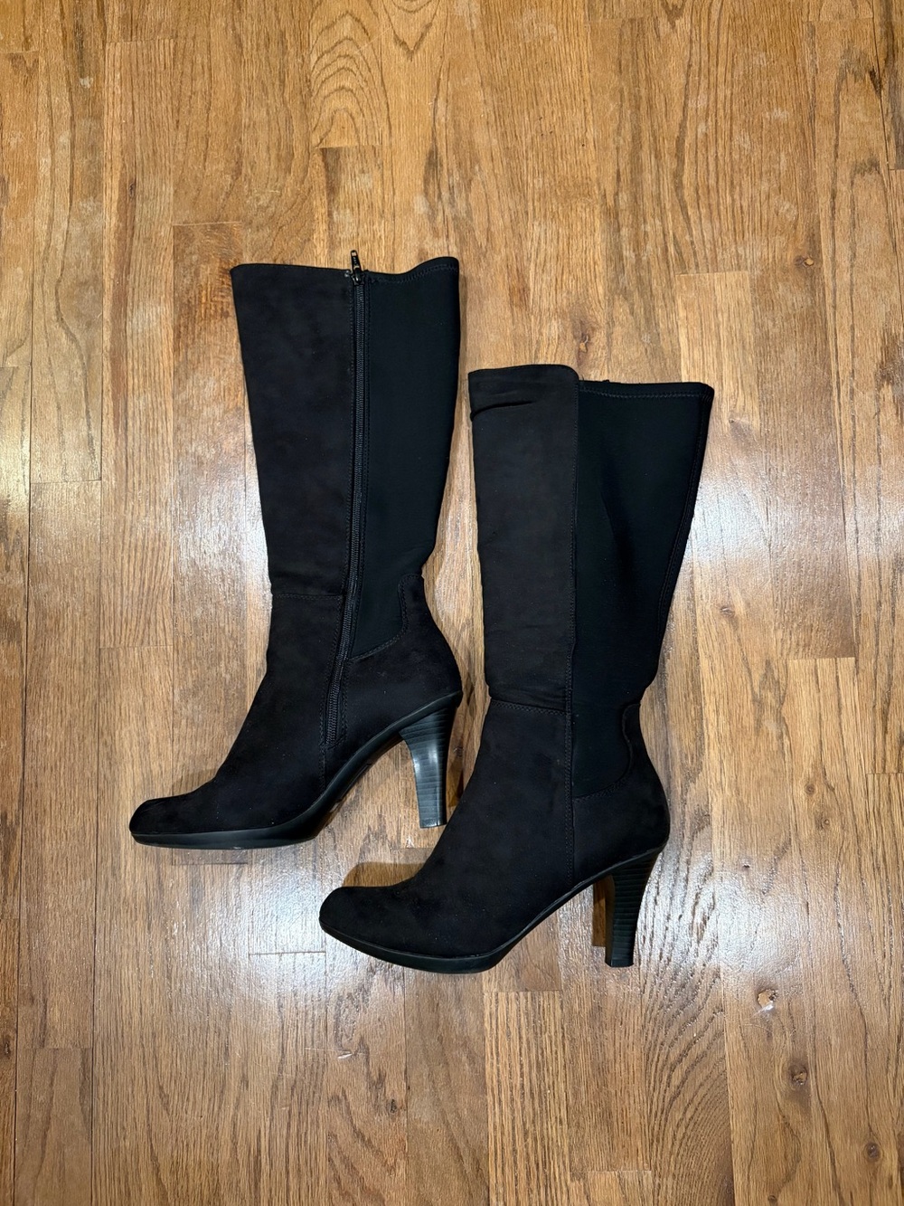 Kelly & Katie Black Knee-High Heeled Boots